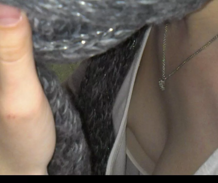 Bra is way to big 😏