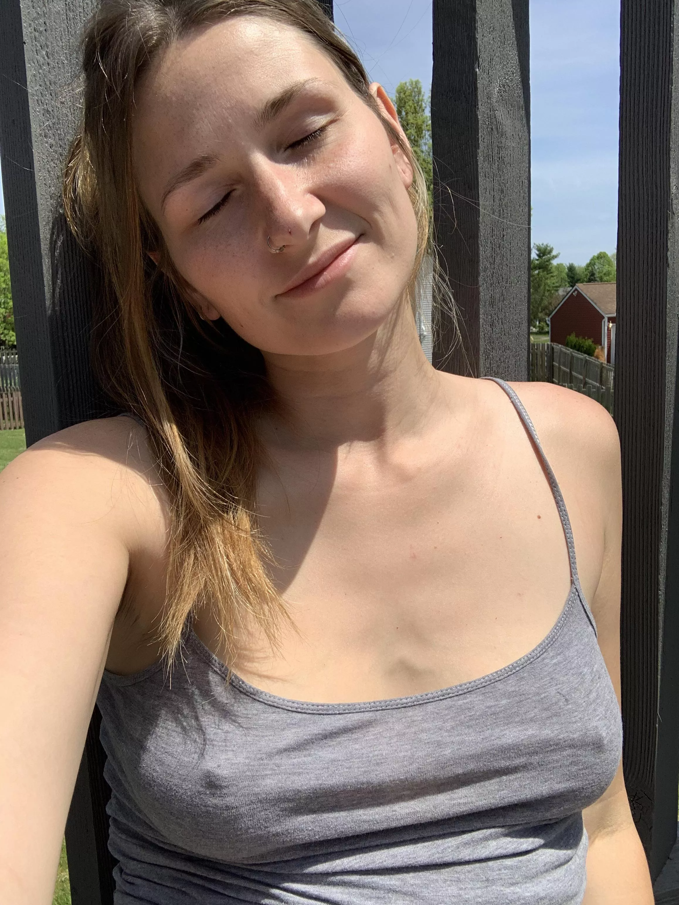 Braless sick day, but at least the sun is shining ☀️