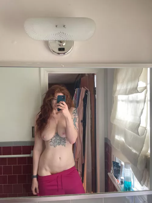 Breakfast in bed? [f] 6’3”