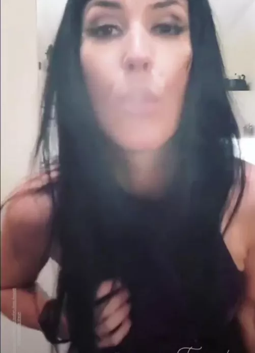 Breathe it in boys 🖤🖤🖤