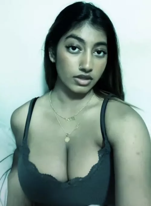 Brown body for a white alpha