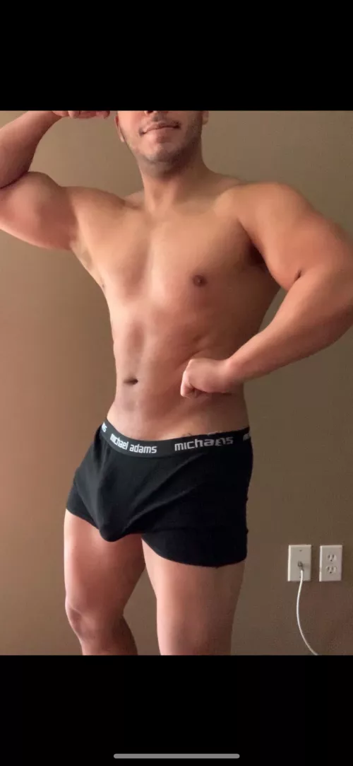 Bulges and biceps 💪🏽