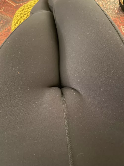 Camel toe ❤️ What would you do?