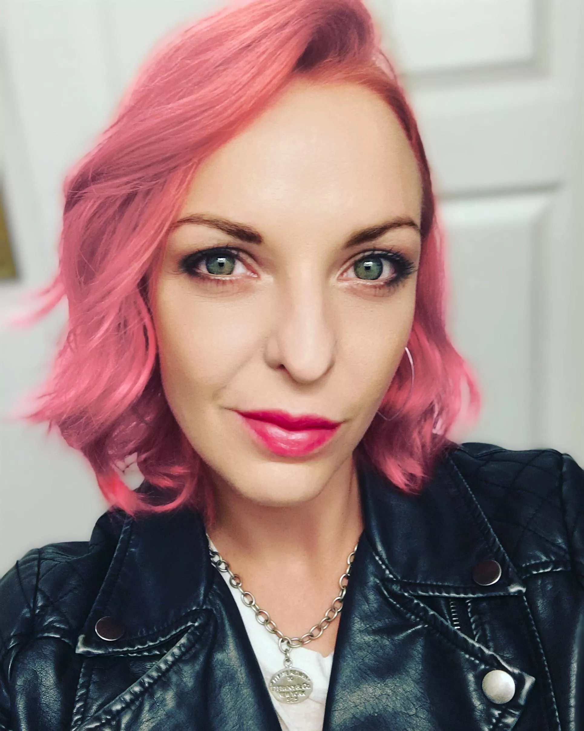 Can a gal like me get any love? Can a gal like me get any love?