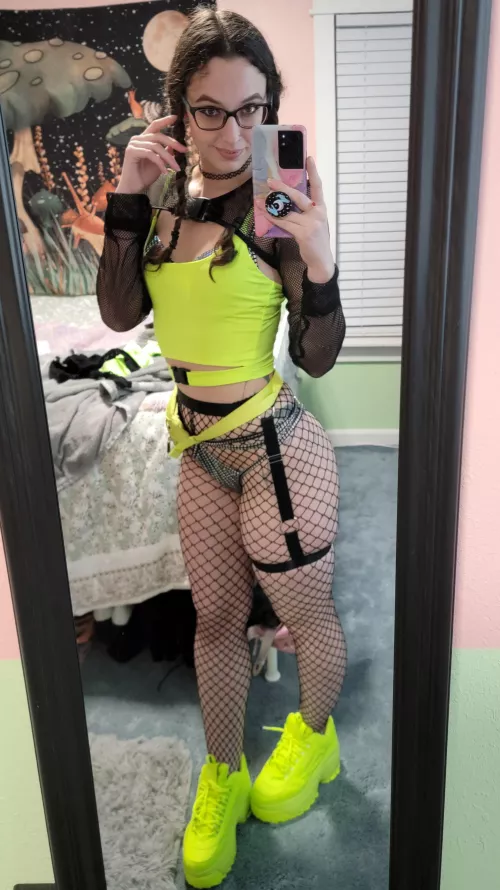 Can I be your lil high-vis space babe?