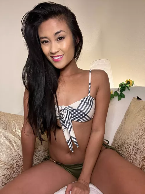 Can I sit on your lap baby?💦😈