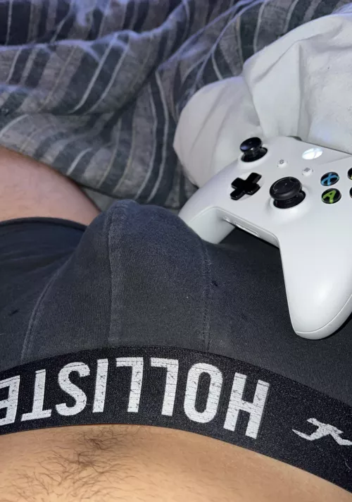 can someone suck me off while i play