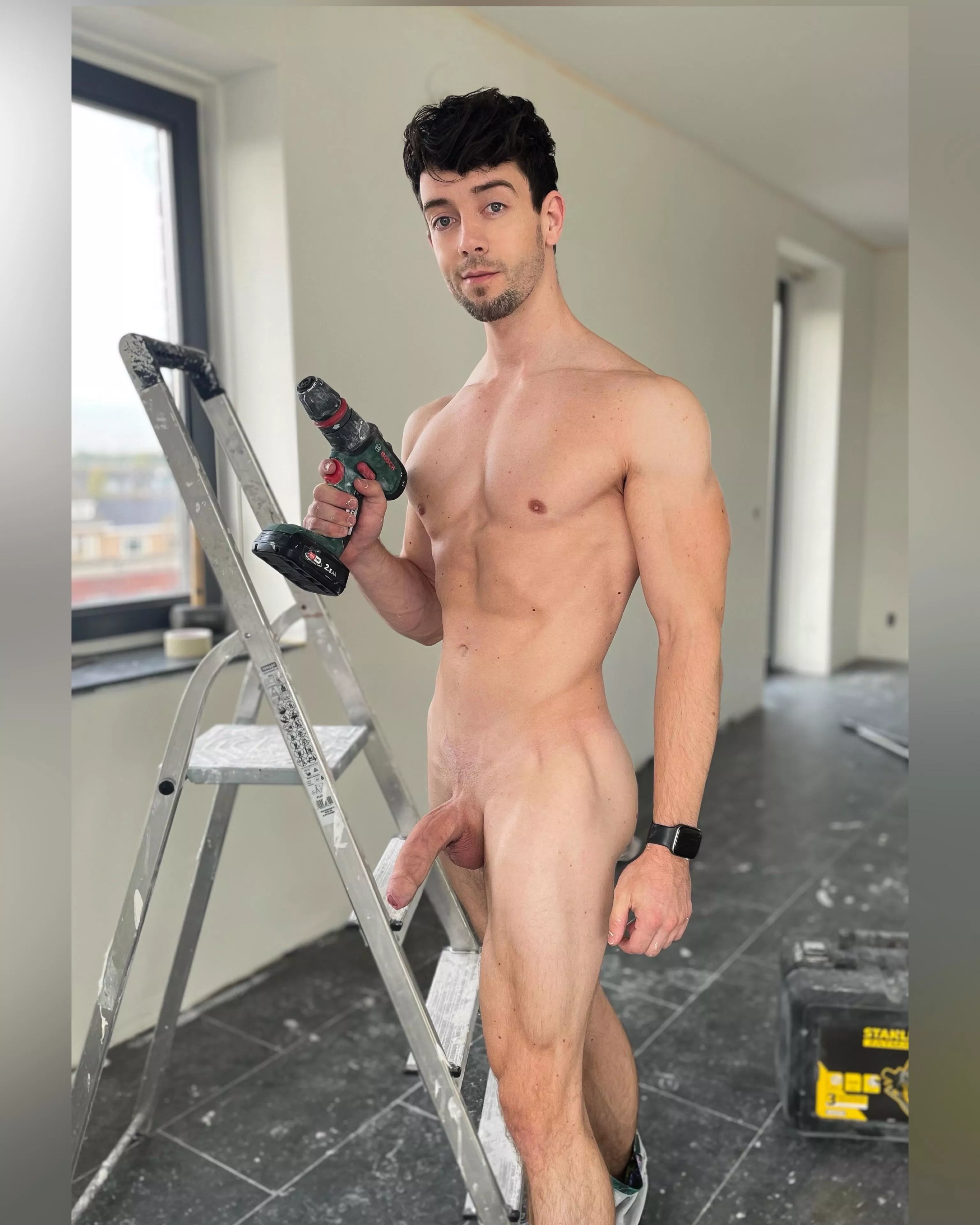 Can this Dutch Uncut Boy ‘help’around the House?