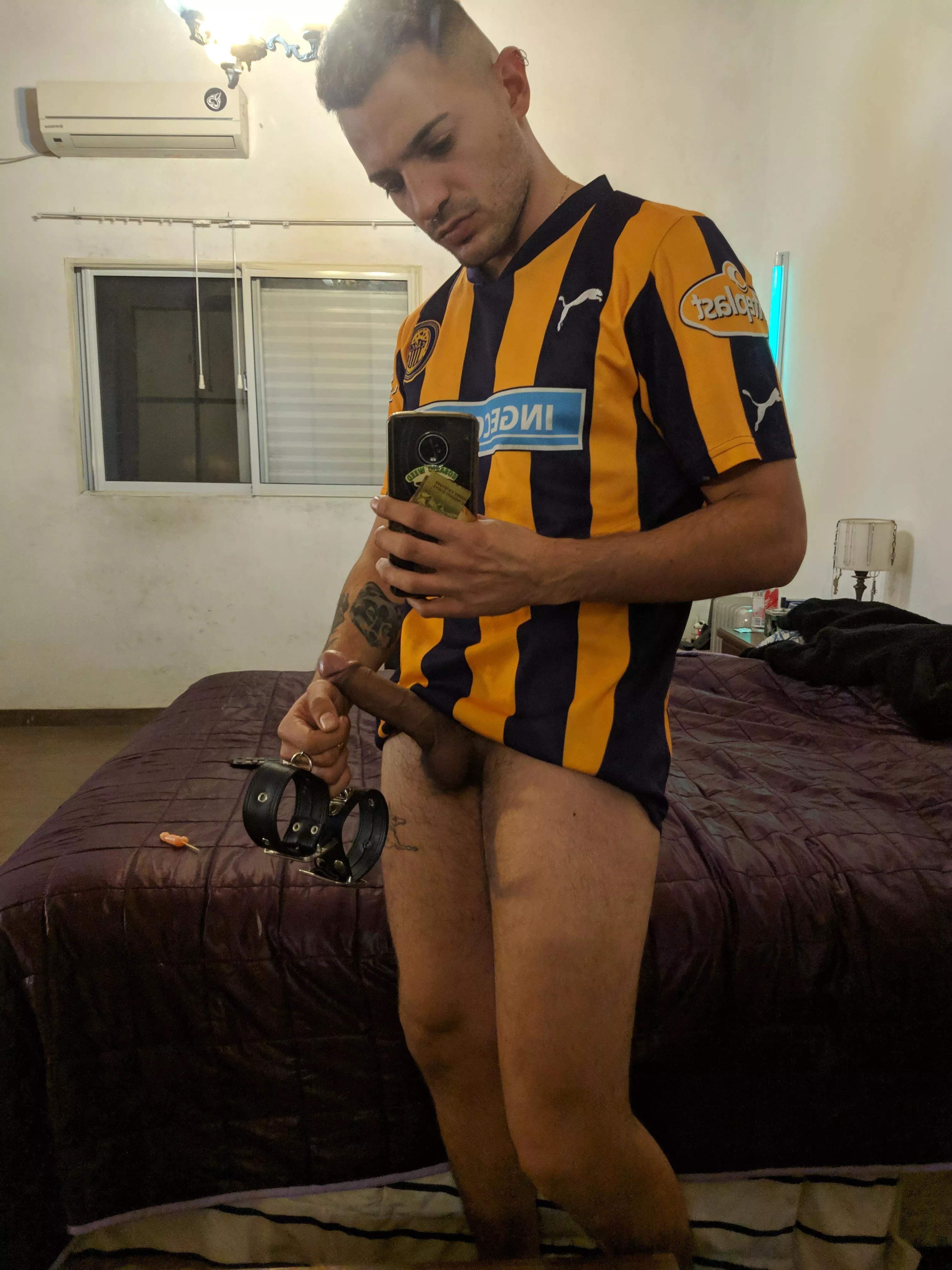 can u compare ur tiny cock? mine is juicer 🥵😏