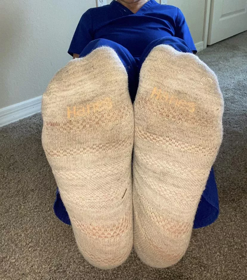 Can you clean these sweaty socks for me?😋