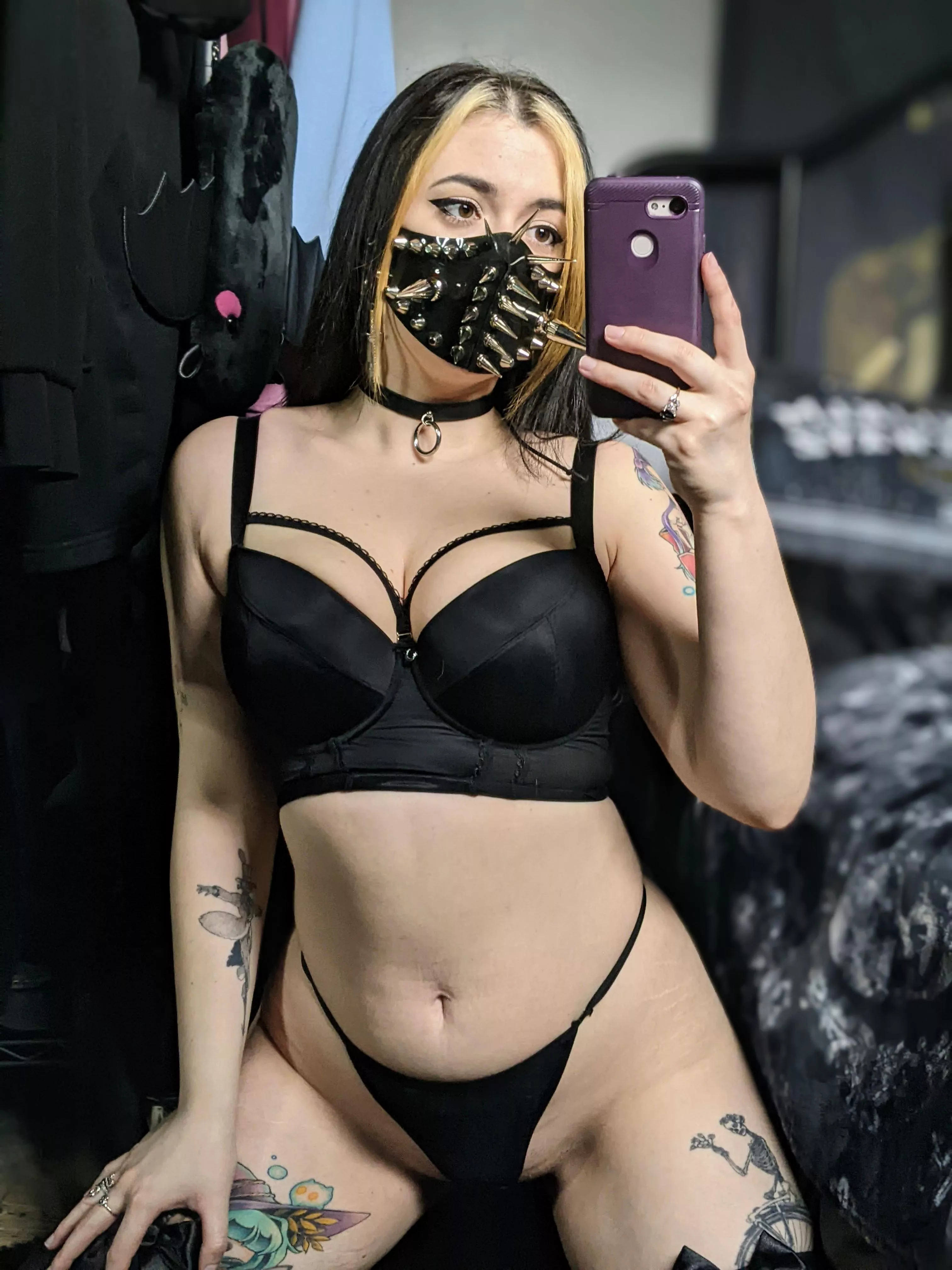 Can you [f]ind one of my anime tattoos in this pic? 👀