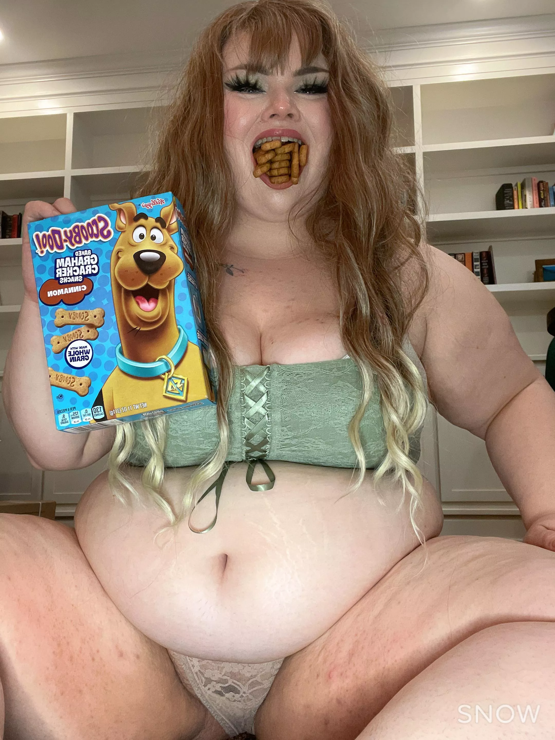 Can you guess how many Scooby snacks I can fit in my mouth?