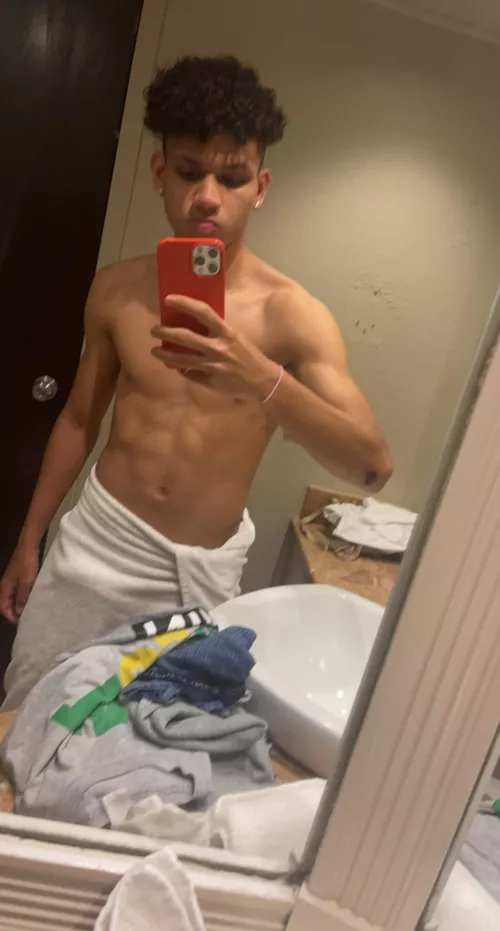 Can you see my bulge?