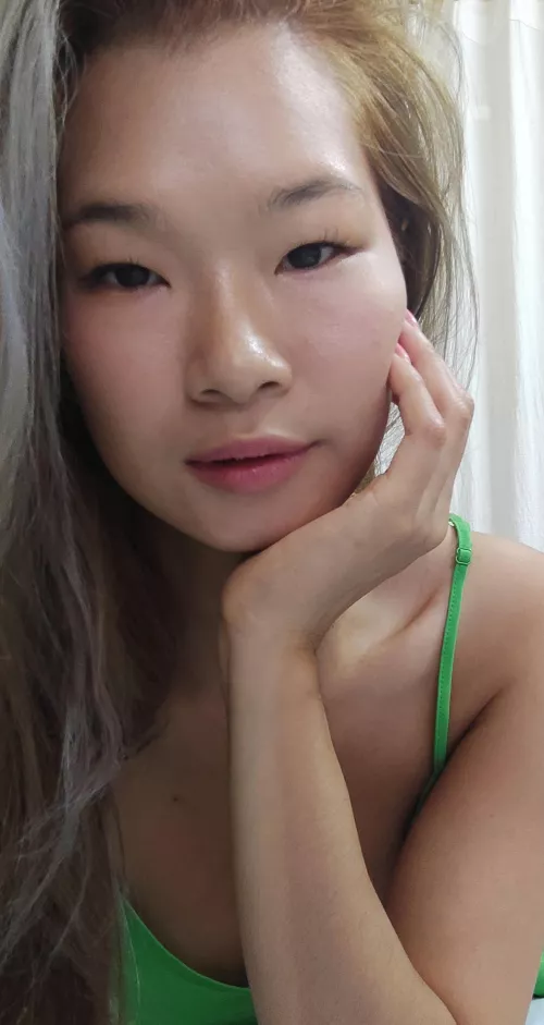 can you see my little eyes?