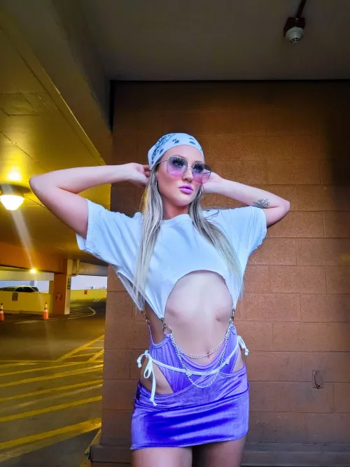 Can't wait for pool raves to return this month 💦 This was my cinco fit!