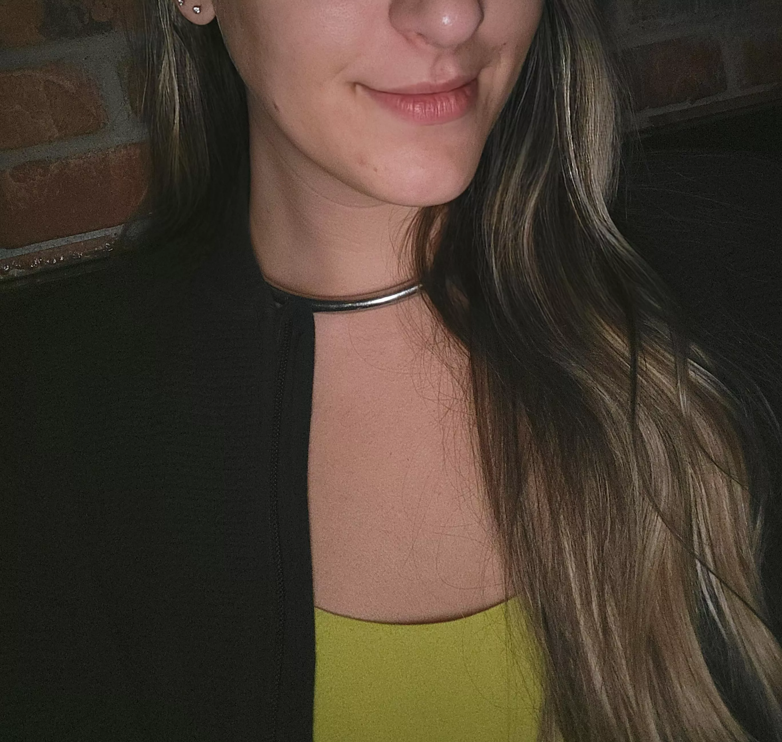 Casual and discreet locking collar for a night out🤭