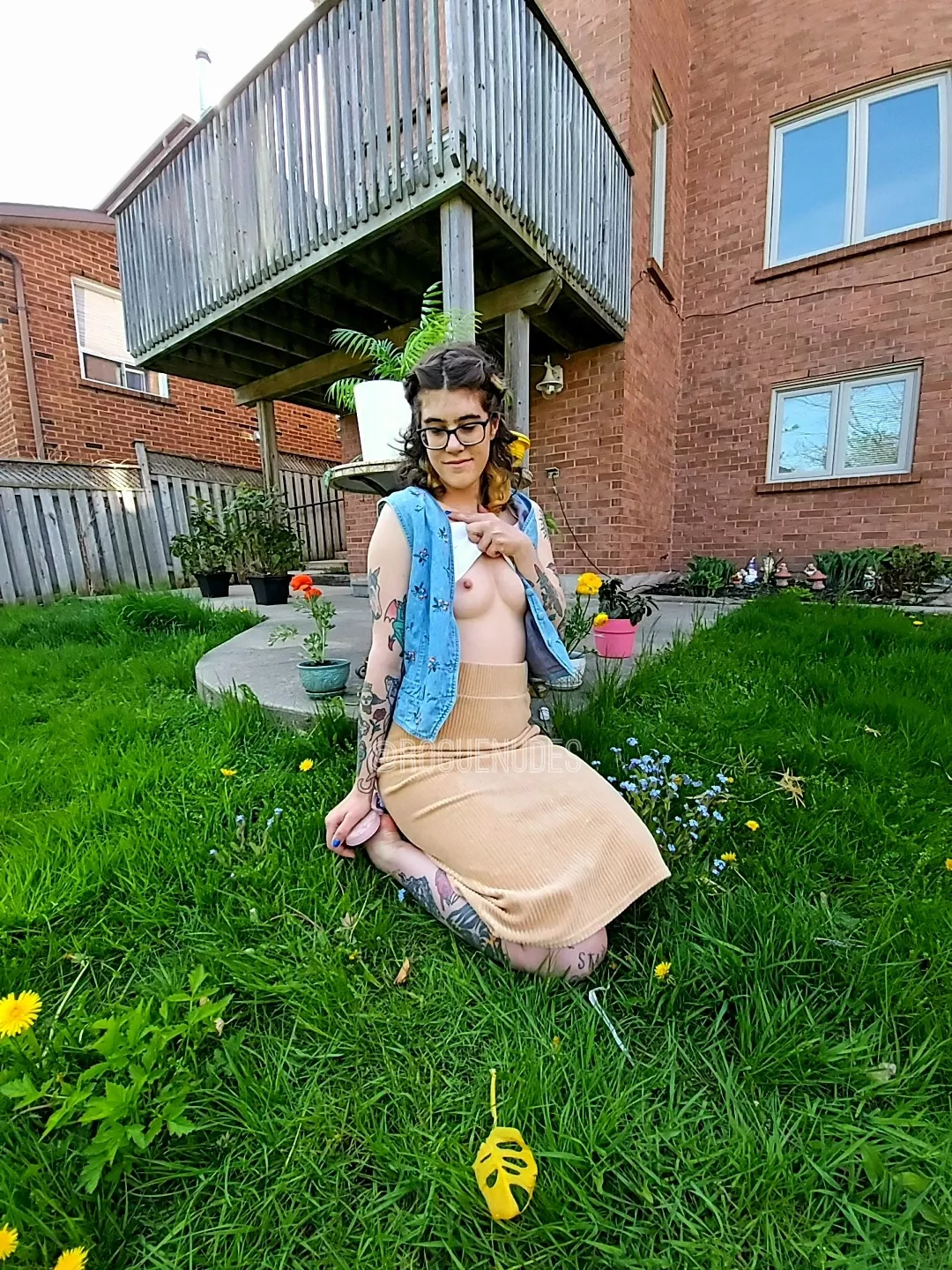 Caught getting nude in the garden Caught getting nude in the garden