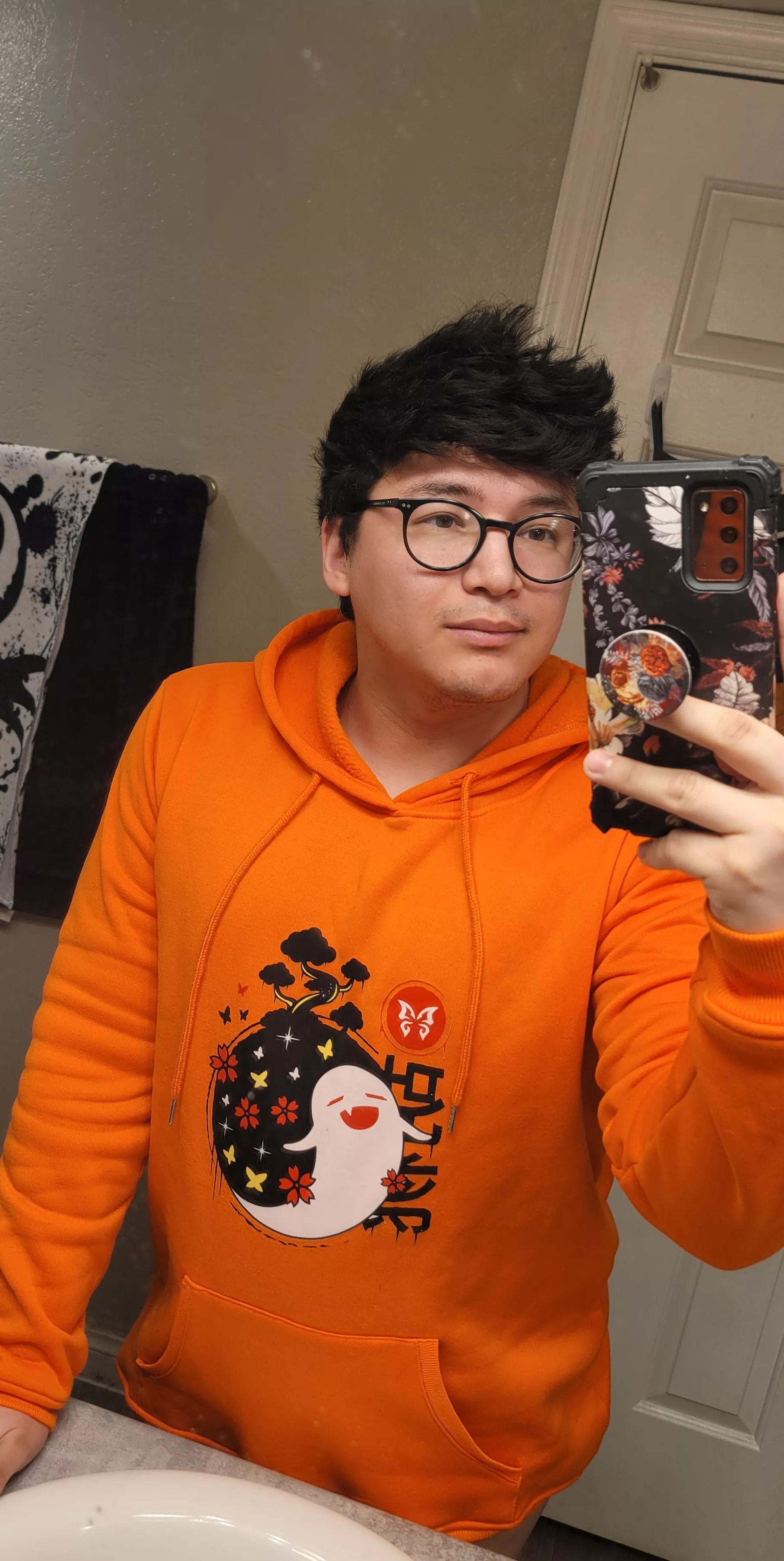 channeling in my inner Velma colors 🙋🧡🖤