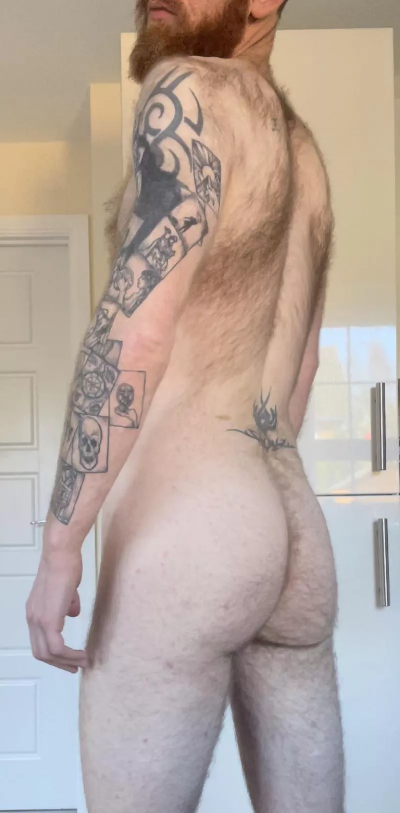 Cheeeeeeeeeky 😜🍑