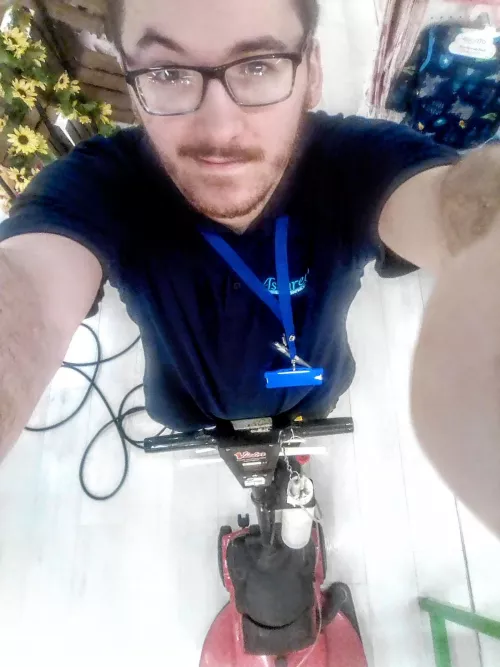 cheeky work selfie š I buff floors! but not in the buff š