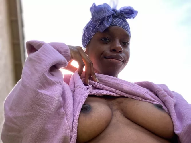Chilling outside wishing my titties we’re getting sucked on