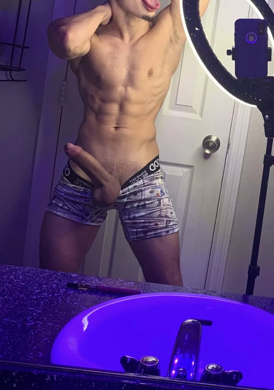 Choke on my 9” monster cock fkn pig😈🐷