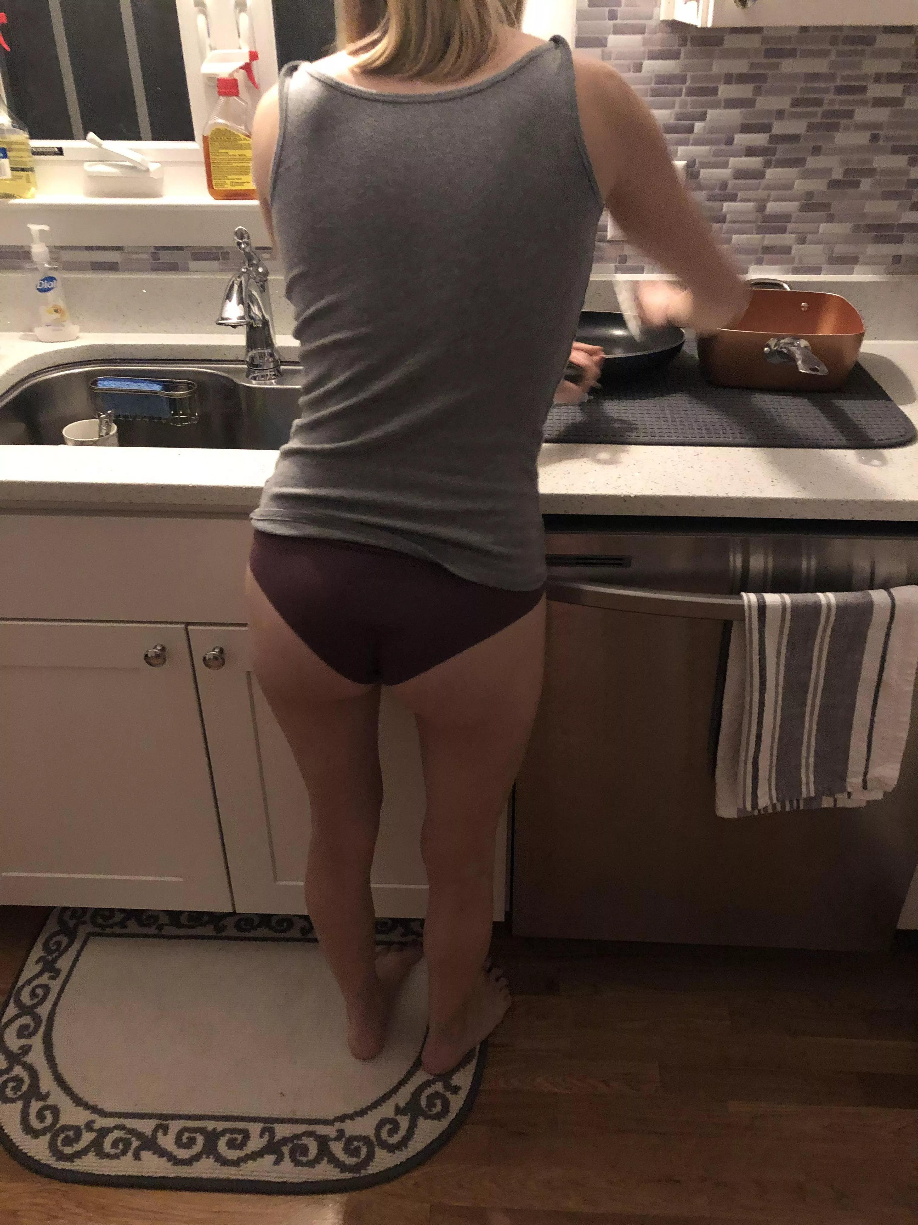 Cleaning the house in my comfy fullbacks 34y/o MIL[F]