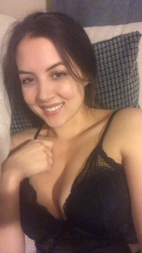 Cleavage with a smile :) [f]