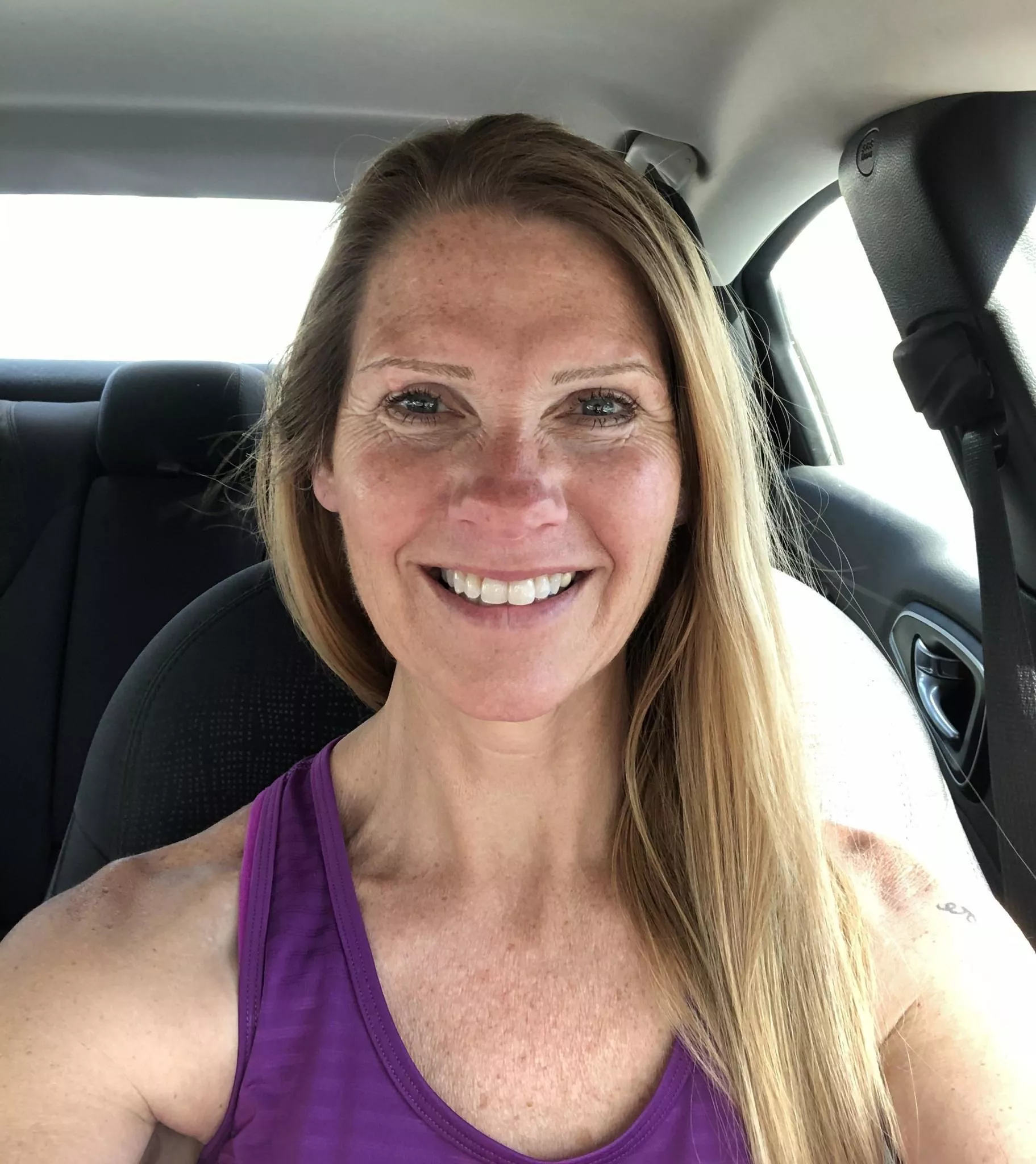 Cock my beautiful 61 year old aunt. Send tributes to my kik: JohnF20022