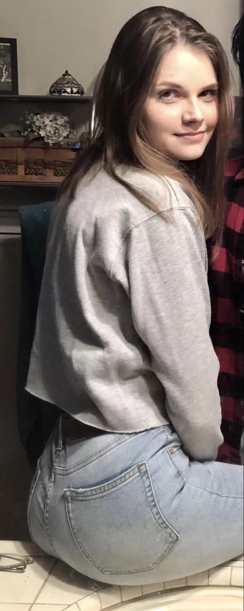 Cock my cousin’s ass. Send tributes to my kik: John_F2002