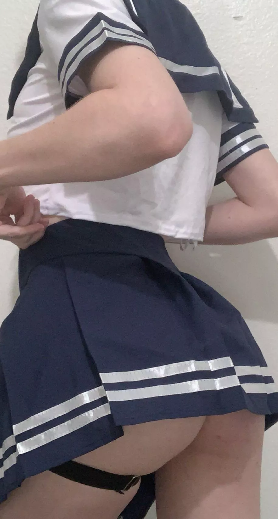 Come chat w me bby I’m so bored 💦 link below