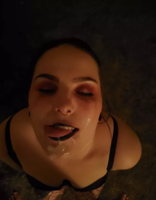 Come check me out for free at the link below ❤💋 gfe, customs, dick ratings, lots of content, kink friendly and very interactive