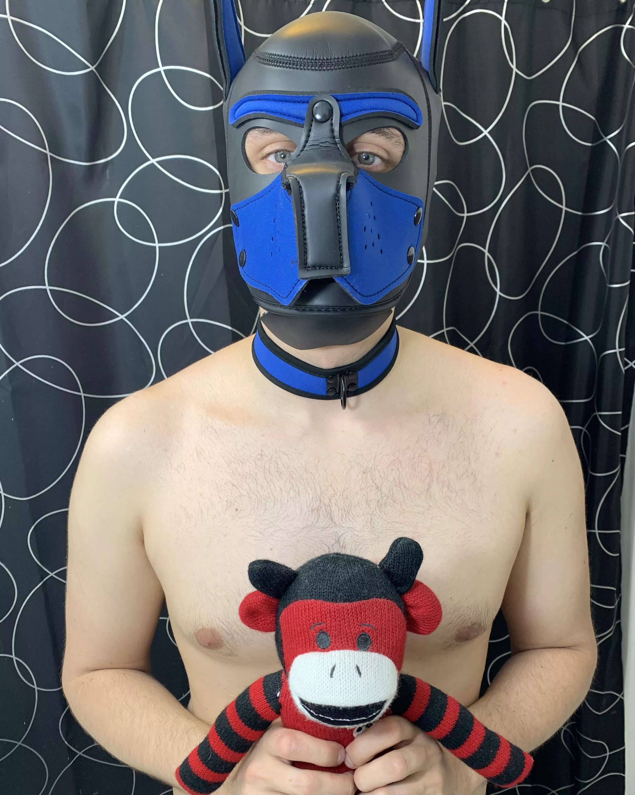 Come cuddle with us? 🥺🐶