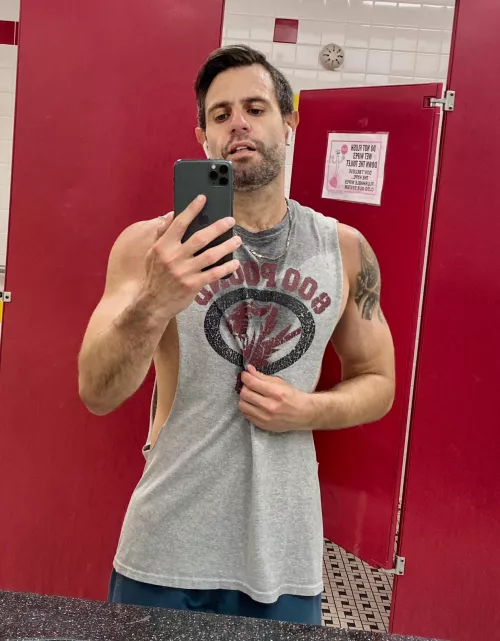 Come get a lift in with me bro... you'll sweat but it'll be worth it š¦