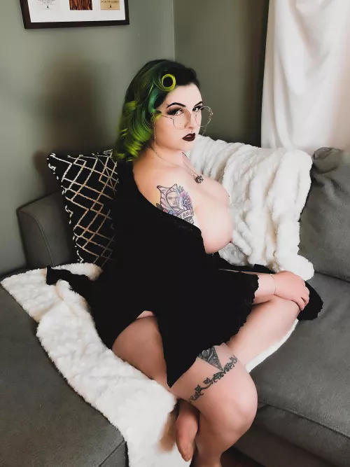 Come home and have dinner. I didn’t cook though 😉🤤💦