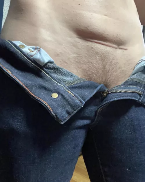 Come play with me!! Outdoorsy, fit chick…great tits, nice butt, cute feet…fet friendly & fun ✨ New to OF - try me for a month😘