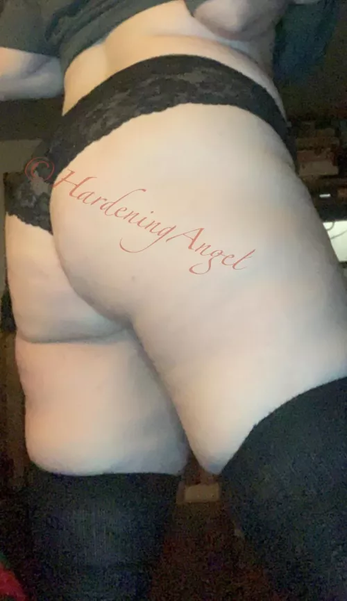 Come play with me 😉 [Selling] ❤️panties🖤socks❤️vials🖤dick rates❤️sexting🖤pics❤️vids🖤customs❤️GFE🖤 kik-HardeningAngel
