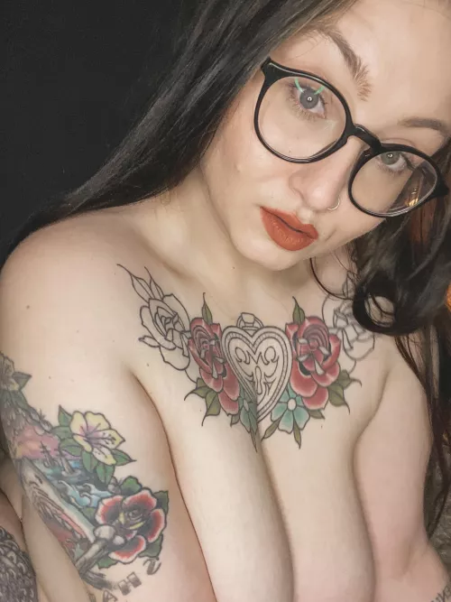 Come sit down and let me read you a story 💋