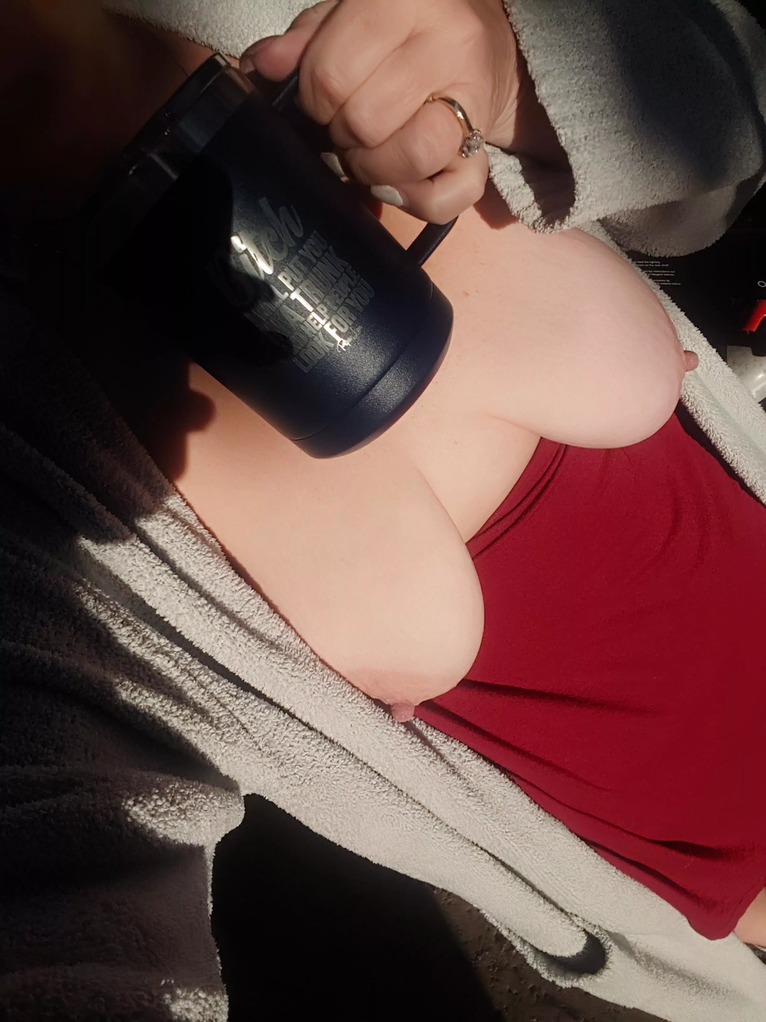 Come take the place of the sun and warm me up f45😘