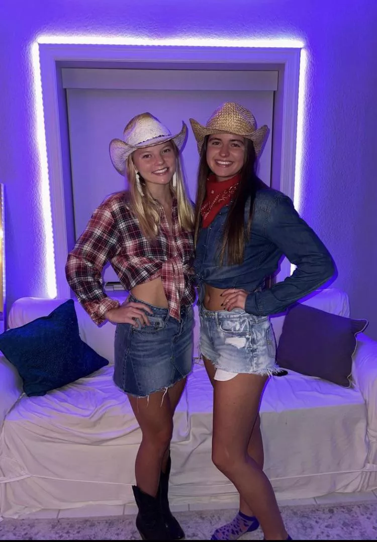Cowgirls [2]