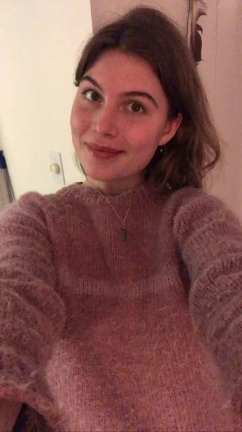 Cozy af but we could take out the as? 😋☕️ f 22