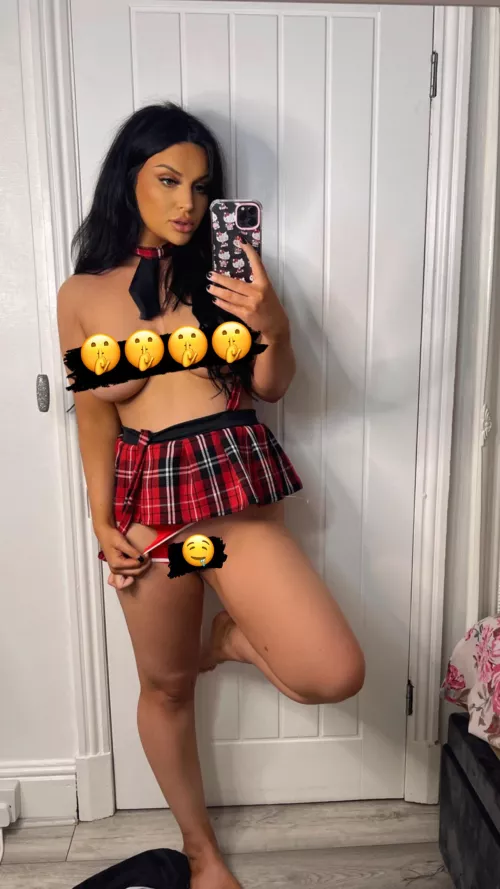 Cum all over my nudes for just $4🤤 today only!!!! Link below 🤤🤤🤤