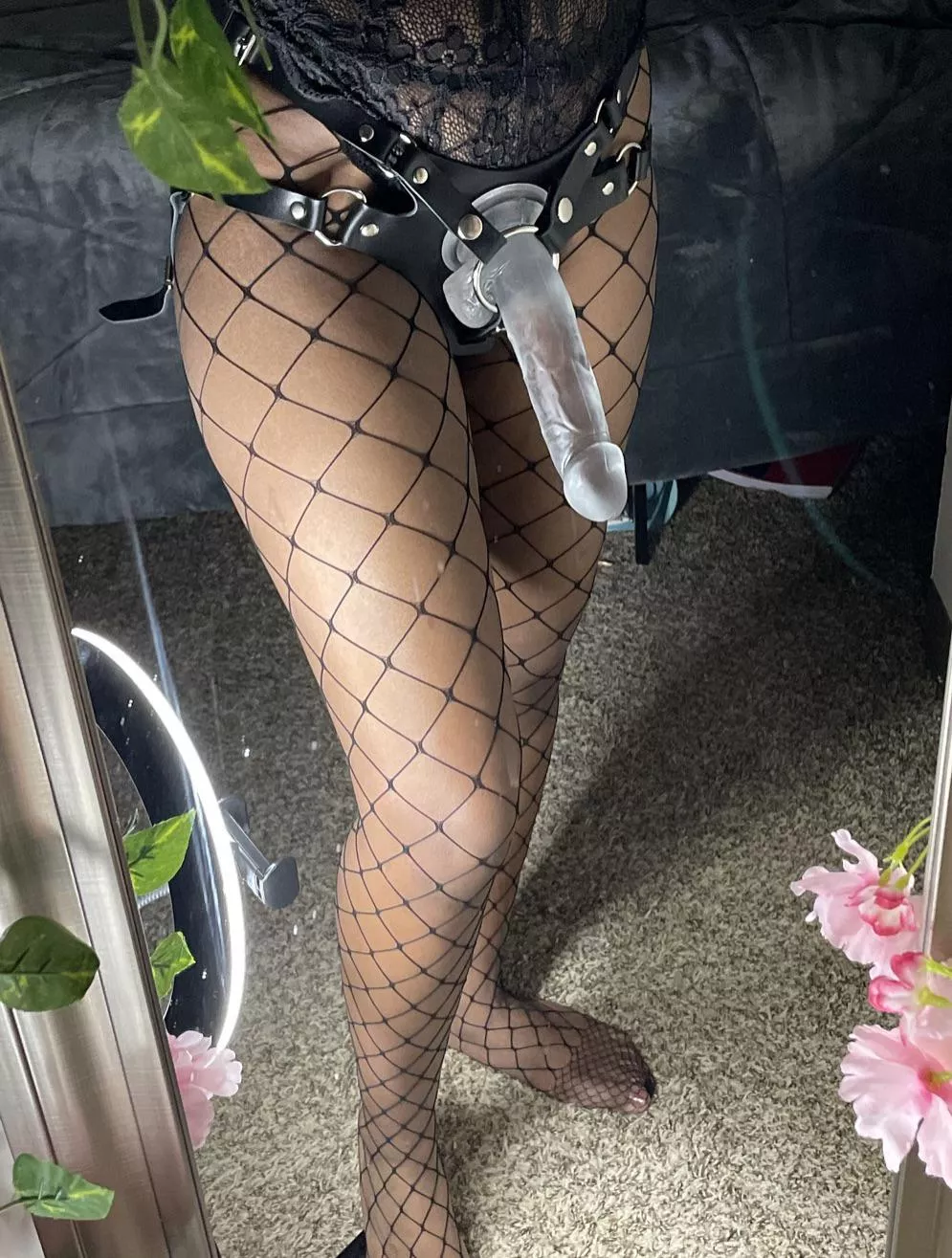 Cum get my dick tonight, unless you can’t handle it…