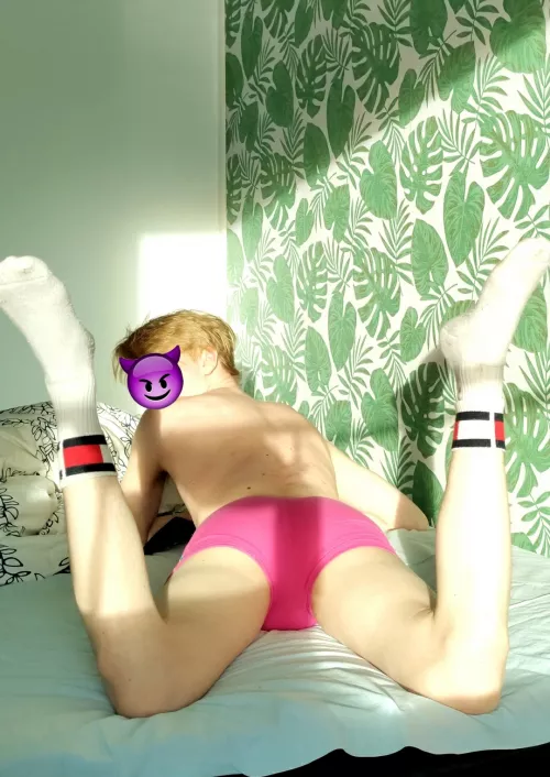 Cum here baby🥰🍑