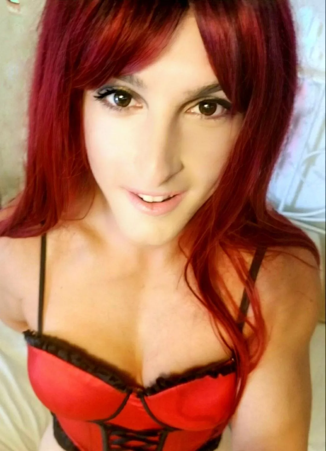 Cum on my tits? 😘