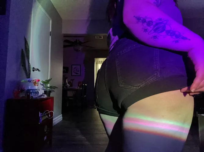 Cum play with me OF link in comments 👀