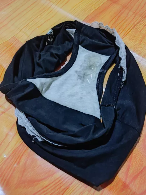 Cummed on my wife sister's cute pannties