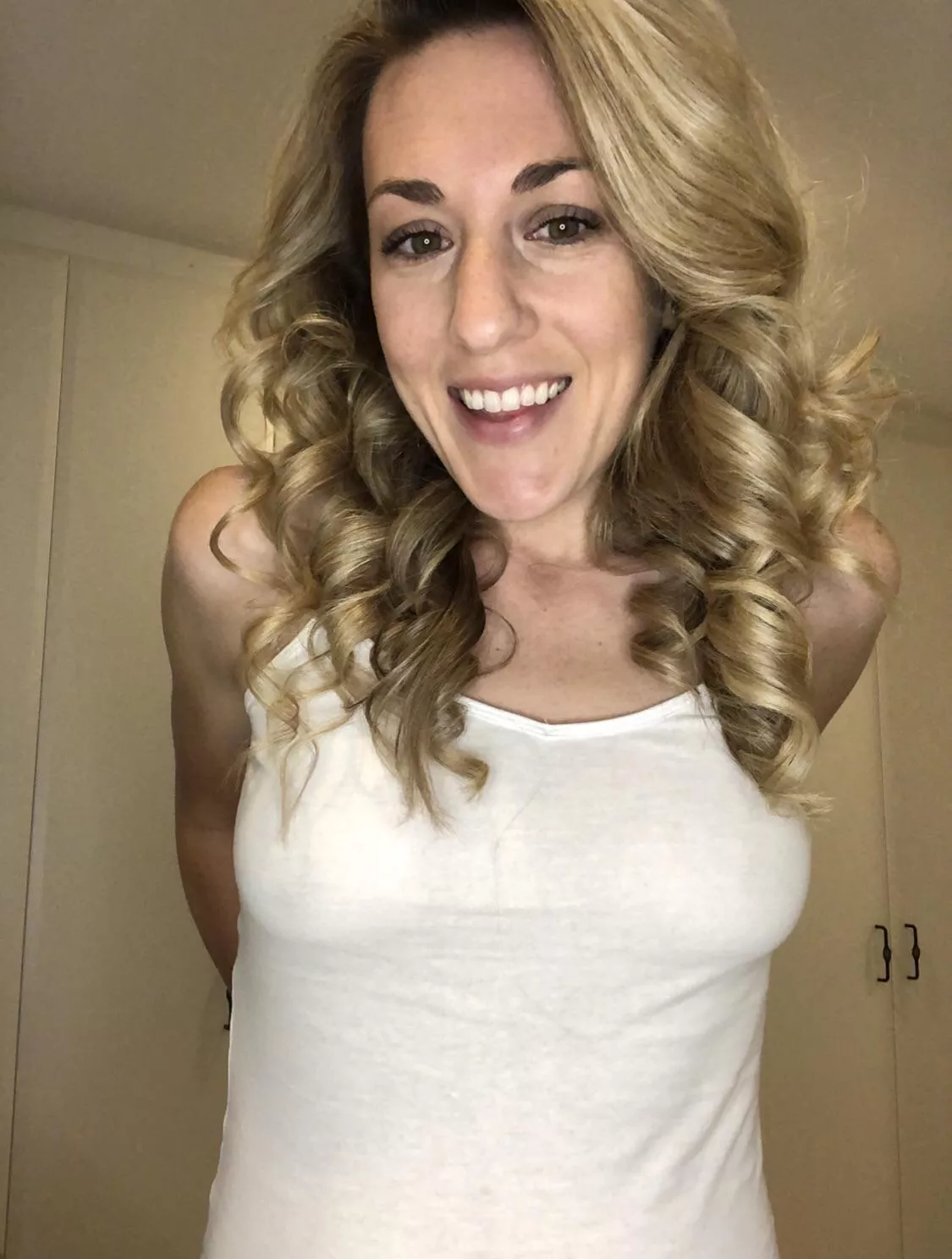 Curly & comfy 🥰 (f31)