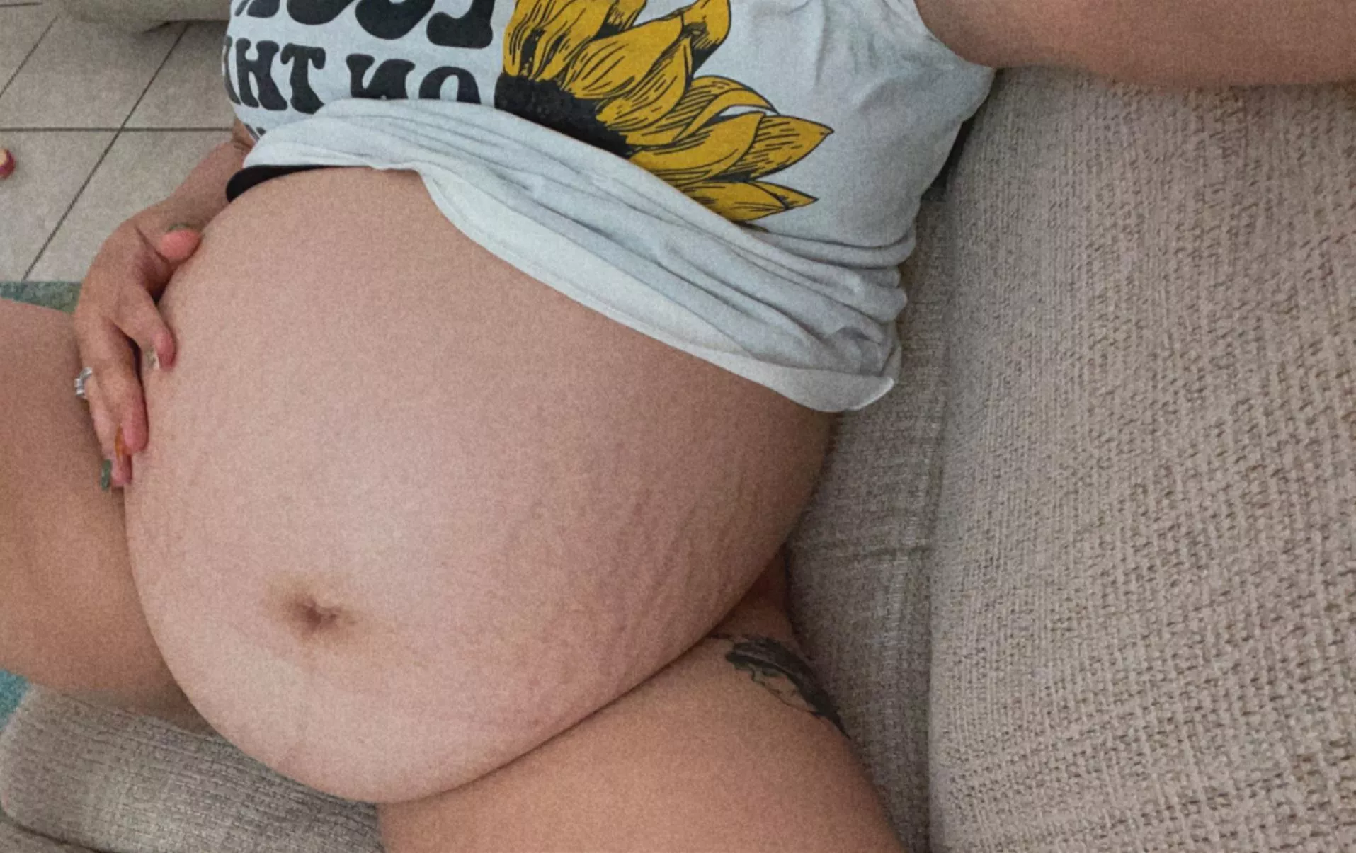 Cute belly 😋