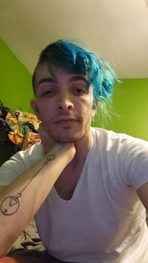 Dabs before bed would be better with a friend.